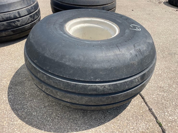 3-goodyear-21.5l-16-wagon-tires-image-4