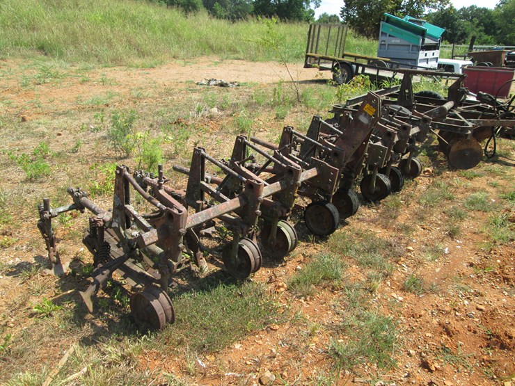 #36-•-#26833-•-ford-1027-12'-cultivator-1875-image-2