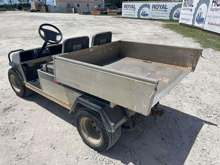 2001-club-car-carryall-utility-cart-image-4
