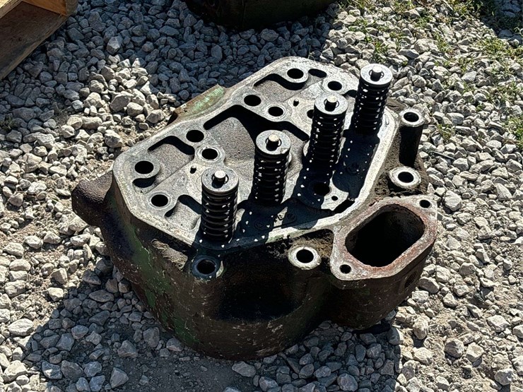john-deere-model-70-gas-head-image-11
