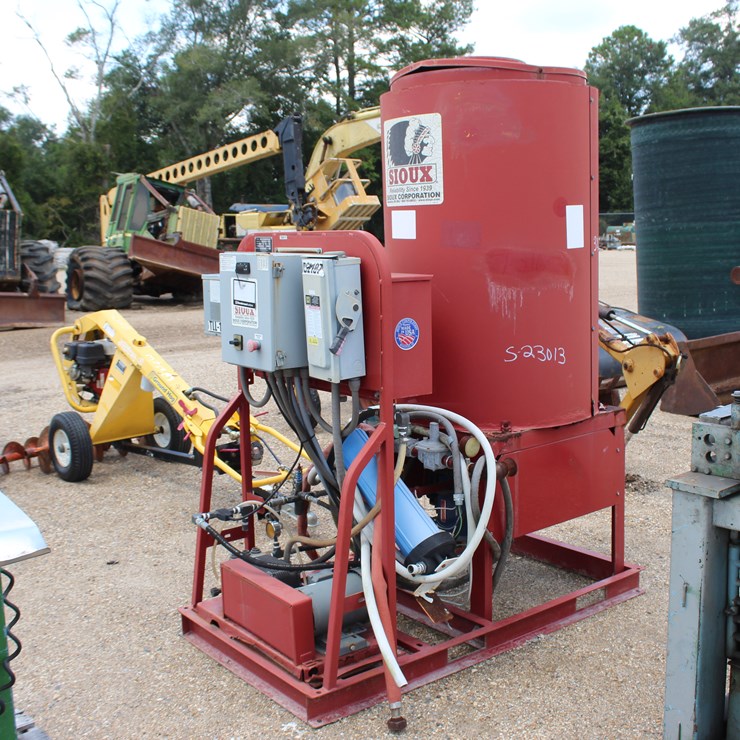 #23013 • SIOUX PRESSURE WASHER, 220 VOLTS, ELECTRIC, SKID MTD