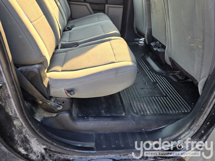 2022-ford-f350-xl-image-44