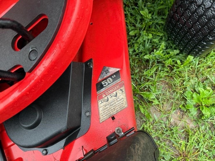 simplicity-conquest-23hp-lawn-mower-image-8