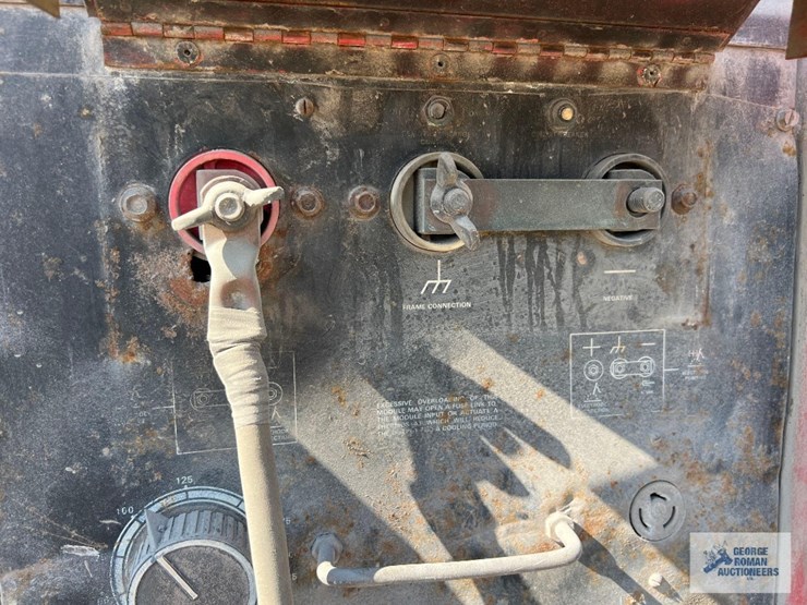 eight-pack-welder-number-one.-serial-no.-kd88072.-five-out-of-eight-welders-worked-last-time-it-was-image-16