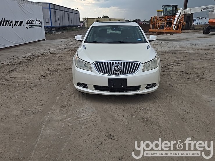 2010-buick-lacrosse-cxs-image-52