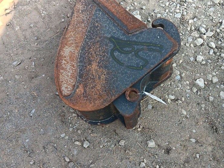 bobcat-12"-toothed-bucket-for-mini-excavator-image-1