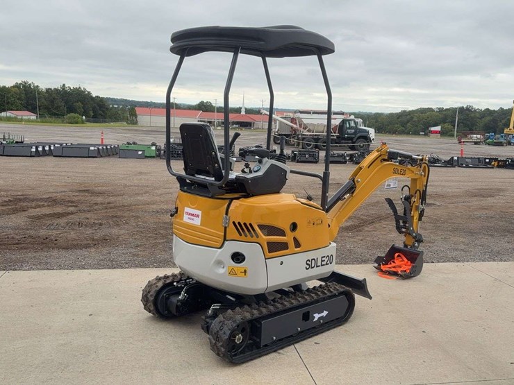 sdlanch-sdle20-mini-excavator-image-3
