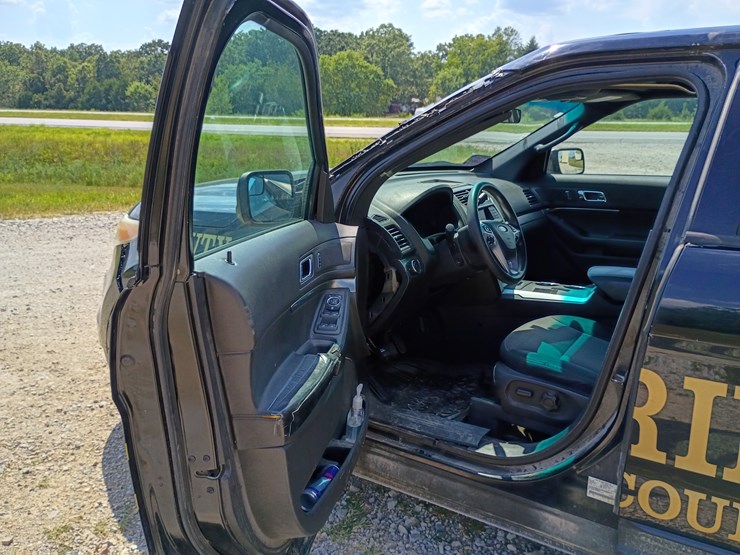 2014-ford-explorer-image-23