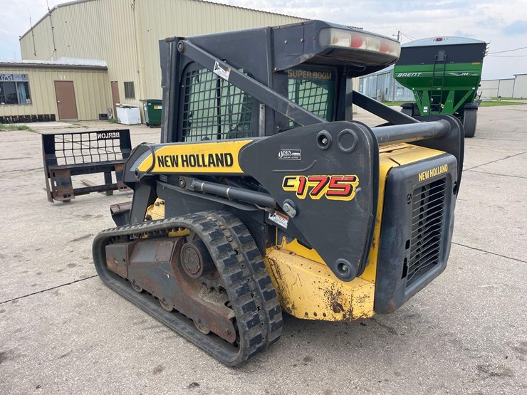 new-holland-c175-image-4