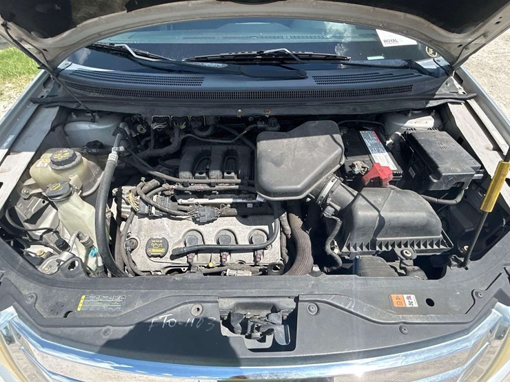 2010-ford-edge-se-image-7
