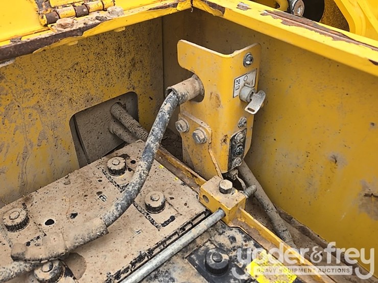 2019-komatsu-pc360-lc-11-image-50