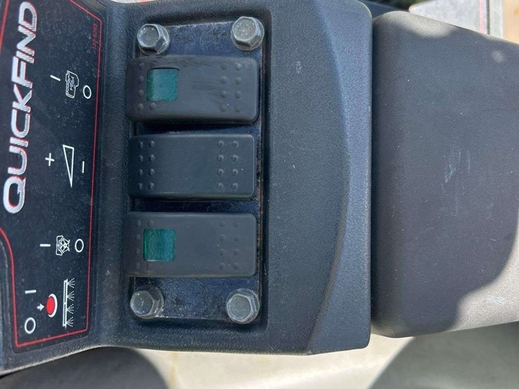 2015-toro-multi-pro-1750-175-gallon-turf-sprayer-cart-image-8
