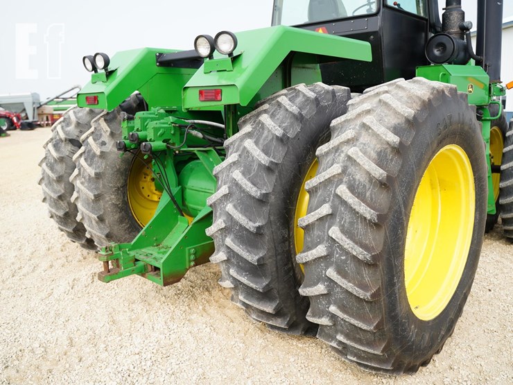 1993-john-deere-8570-image-24