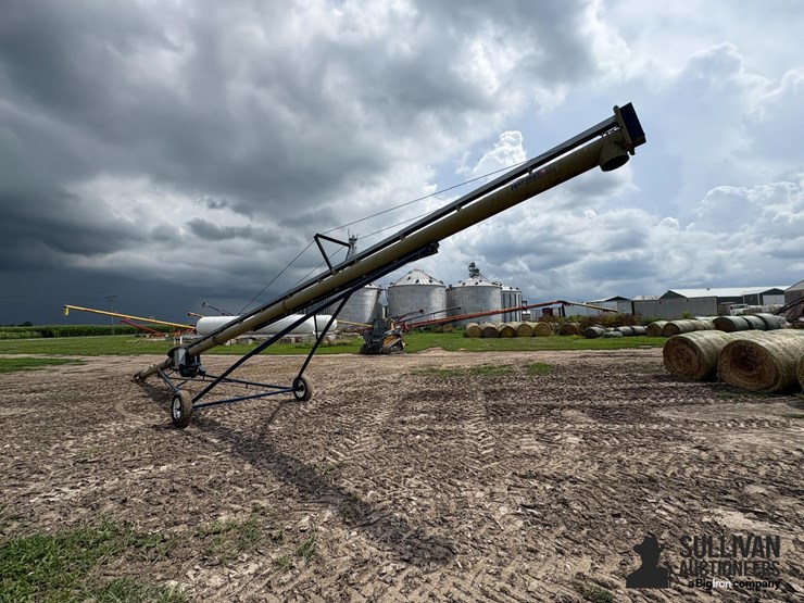 harvest-international-t1052-image-7