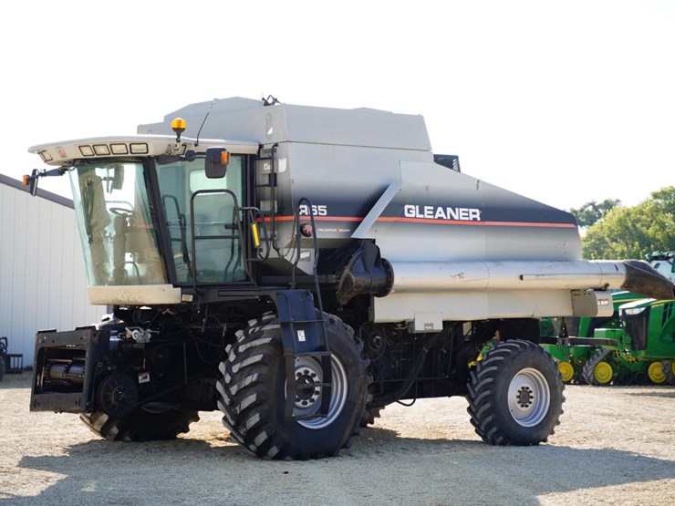 2004-gleaner-r65-image-1