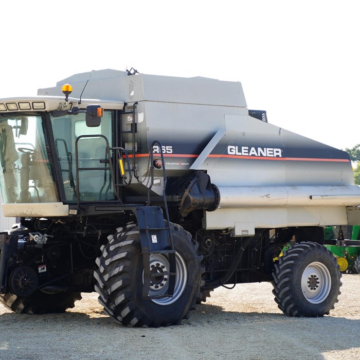 2004 GLEANER R65