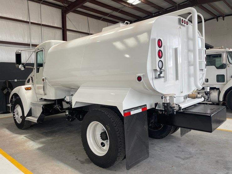 2005-kenworth-t300-image-4