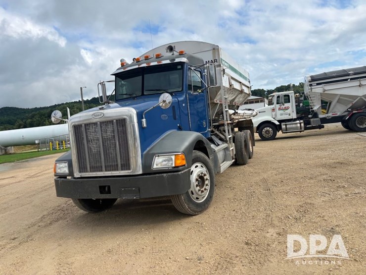 1998-peterbilt-385-image-24