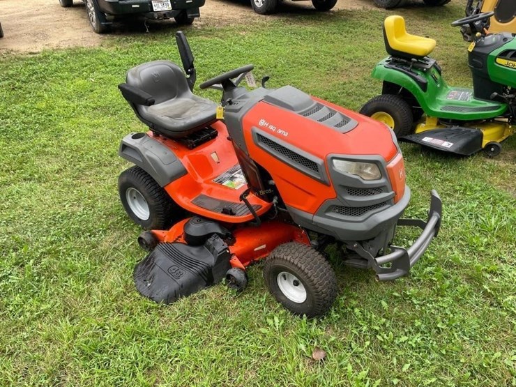 husqvarna-riding-lawn-mower-image-1