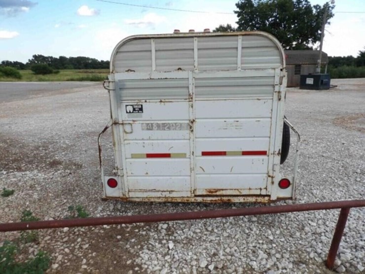 w-w-16'-livestock-trailer-image-9