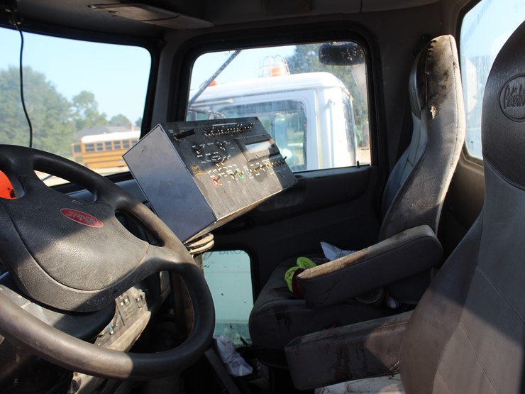 peterbilt-337-image-7
