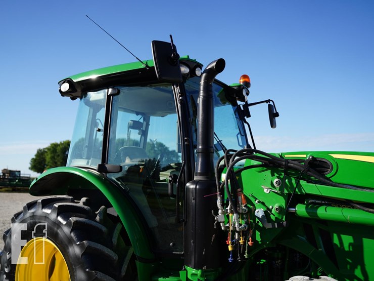 2017-john-deere-5090r-image-24
