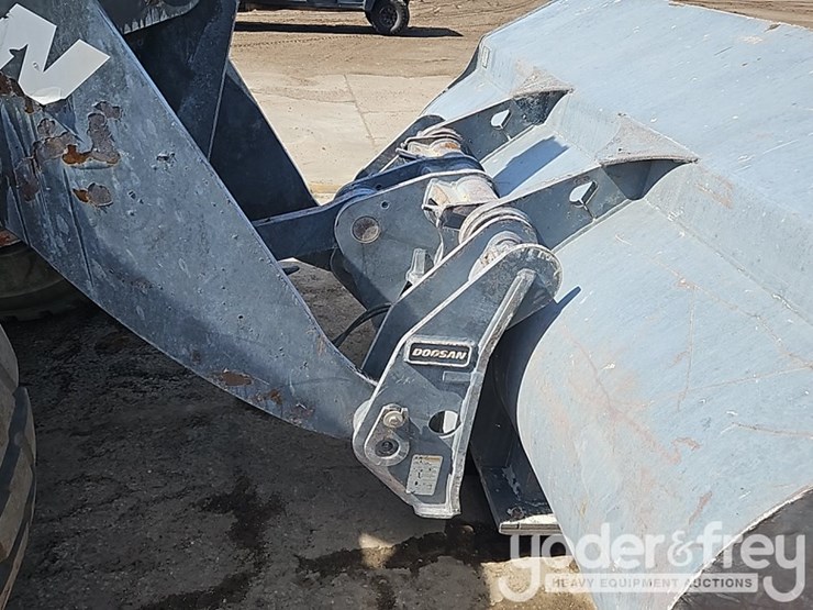 2019-doosan-dl250-5-image-13