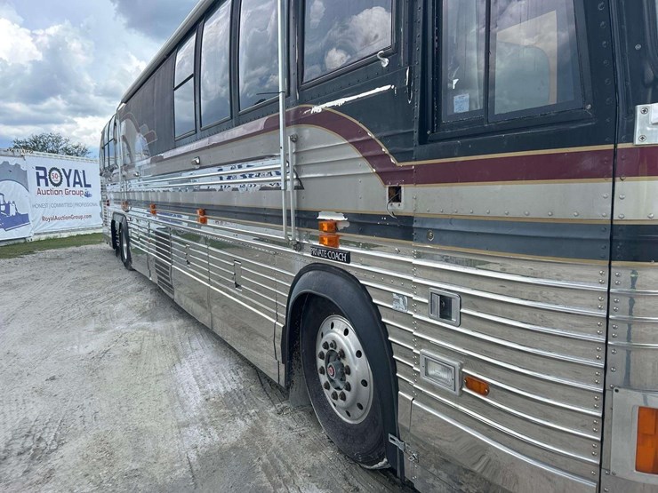 1994-prevost-liberty-coach-motorhome-image-42