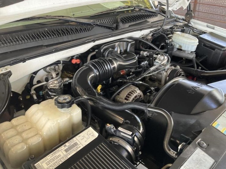 2003-chevrolet-silverado-1500-image-12