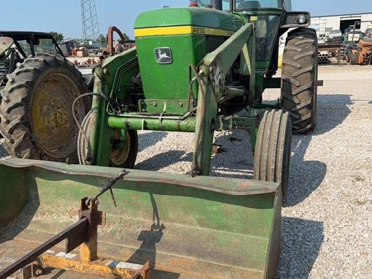 john-deere-4230-image-2