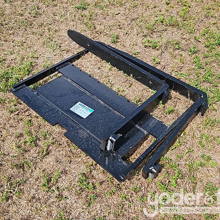 Unused 2025 GIYI Forks to suit Skidsteer