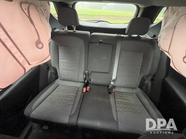 2024-chevrolet-equinox-lt-image-45