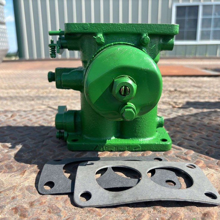 Marvel Schebler DLTX 95 Carburetor