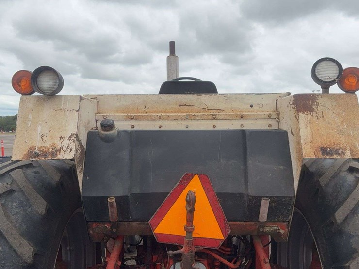 1977-case-970-2wd-tractor-image-12