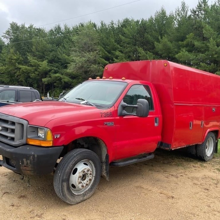 1999 FORD F550