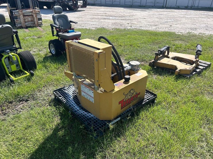tiger-mower-hydraulic-tank-connection-image-3
