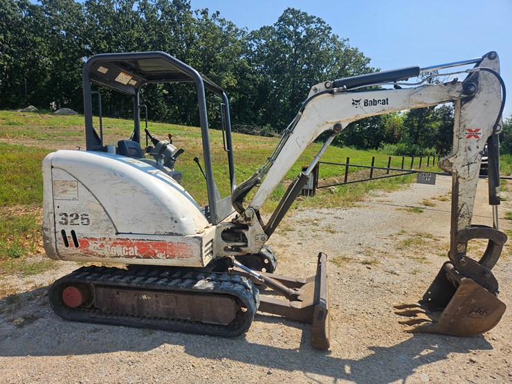 bobcat-325-image-15