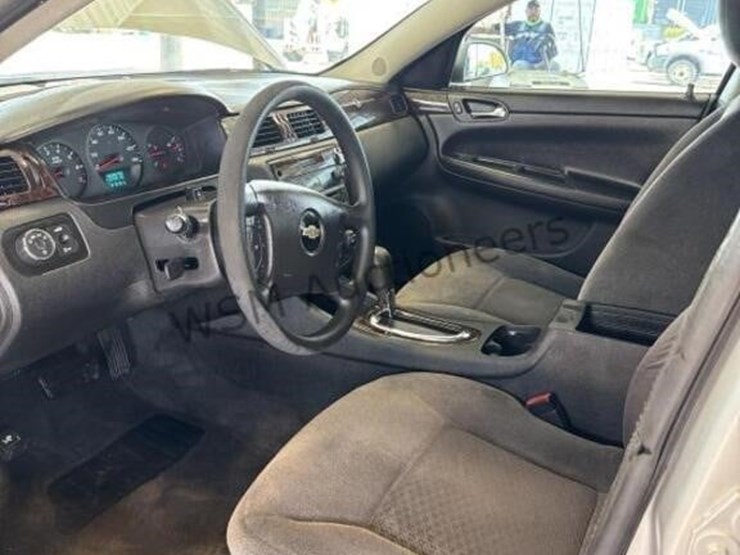 2016-chevrolet-impala-ls-sdn-image-21