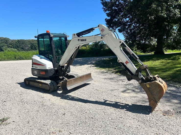 2012-bobcat-e35-image-91