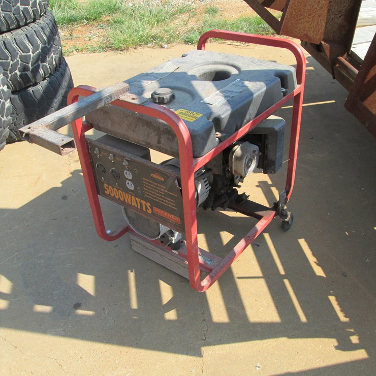 #44 • #26827 • Generac 5000 watts Generator