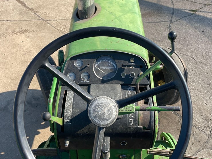 john-deere-3020-image-25