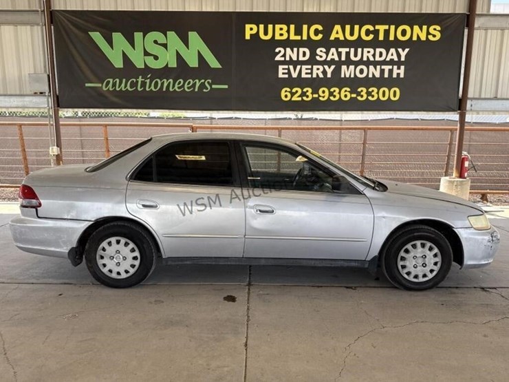 2001-honda-accord-sdn-image-1