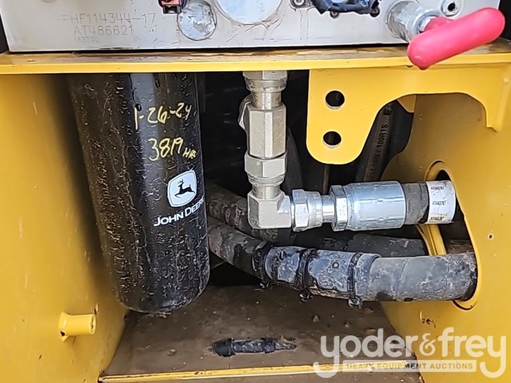2018-deere-850k-image-46