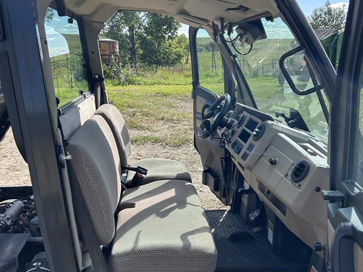 2018-john-deere-gator-xuv-835r-image-17