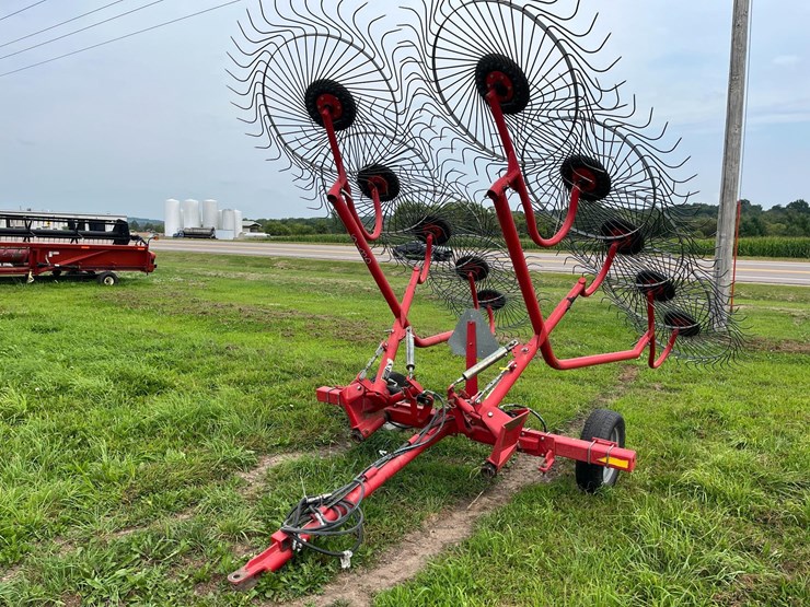 arts-way-fwr10-rake-image-1