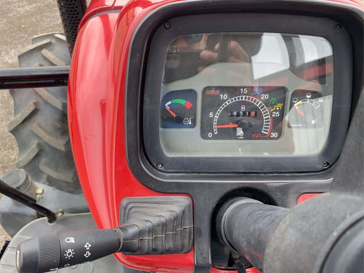 case-jx80-4wd-tractor-image-22
