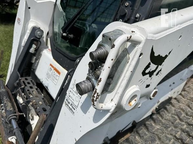 2019-bobcat-t770-image-33
