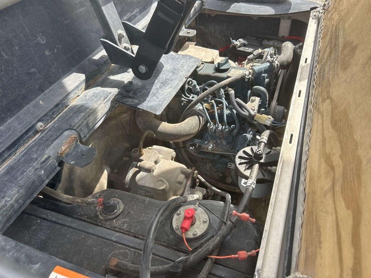 2019-club-car-carryall-1700-4x4-diesel-utility-cart-image-10