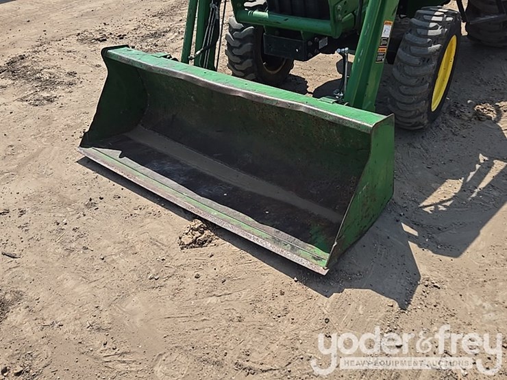 2009-john-deere-3038e-image-9
