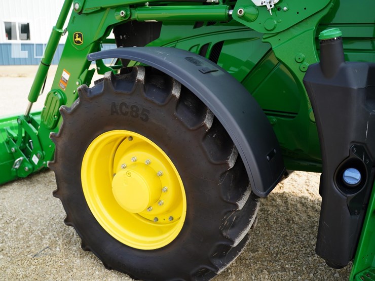 2024-john-deere-6155m-image-12